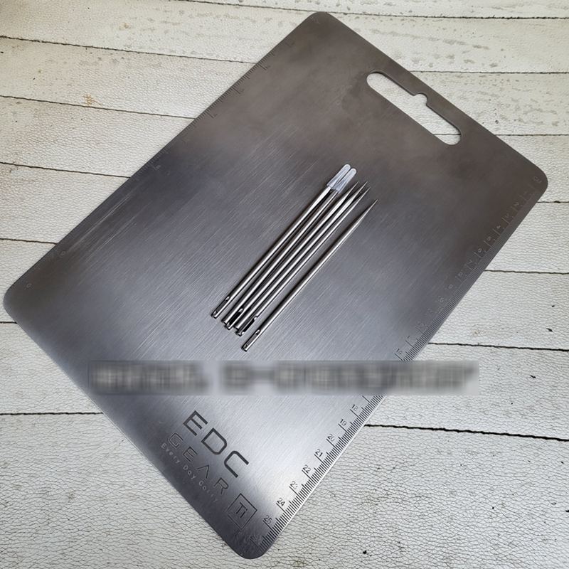Thick Titanium Alloy Cutting B - Camp Cutting Board recension och pris